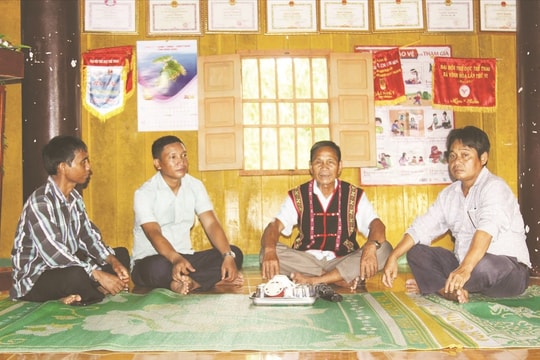 Xứng đáng là “Điểm tựa của bản làng”