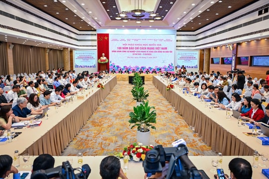 Báo chí cách mạng Việt Nam - Một thế kỷ xung trận