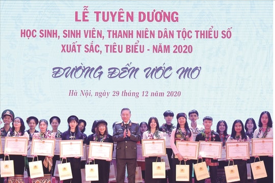 Đồng hành cùng đồng bào các dân tộc