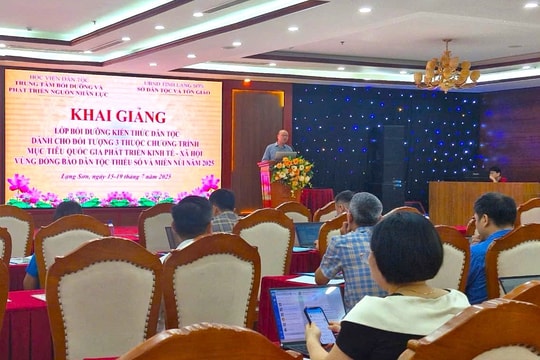 Lạng Sơn: Cán bộ, công chức, viên chức được bồi dưỡng kiến thức làm công tác dân tộc