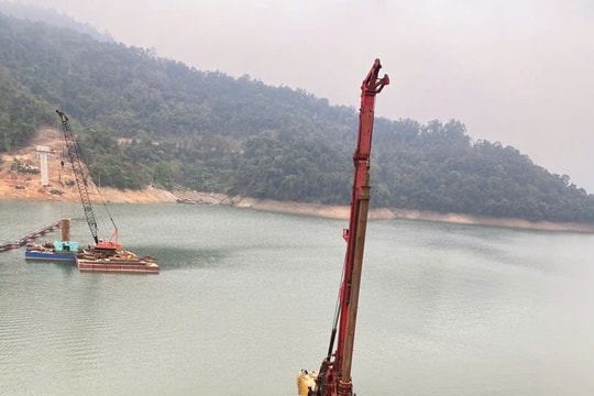 Trăn trở những dự án mở đường ở các xã vùng cao Nghệ An chậm tiến độ: Ngổn ngang trên những đại dự án (Bài 1)