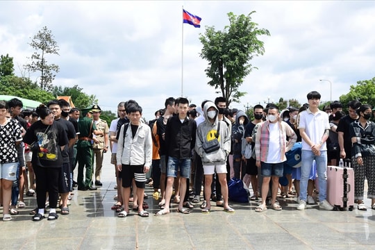 Tiếp nhận 85 công dân Việt Nam liên quan đến lừa đảo trực tuyến từ Campuchia