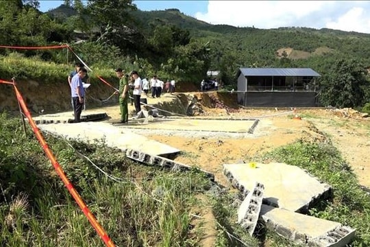 Lào Cai: Sập tường bể nuôi cá làm 4 người thương vong