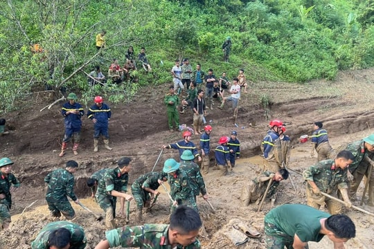 Tìm kiếm thêm được 5 nạn nhân bị lũ cuốn trôi ở Điện Biên