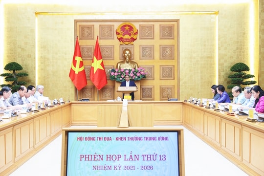 Thủ tướng: Thúc đẩy các phong trào thi đua nước rút và làm tốt công tác khen thưởng nhân dịp các sự kiện trọng đại