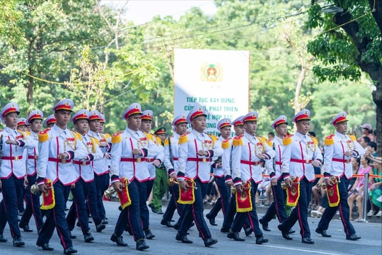Tưng bừng Lễ khai mạc Nhạc hội Cảnh sát thế giới năm 2025 tại Việt Nam