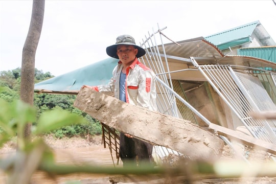 “Quyết sách” của Trưởng bản người Thái giữa tâm lũ Tương Dương