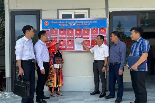 Lũng Cú sau 1 tháng sáp nhập: Bộ máy hoạt động hiệu quả với mô hình “6 rõ”