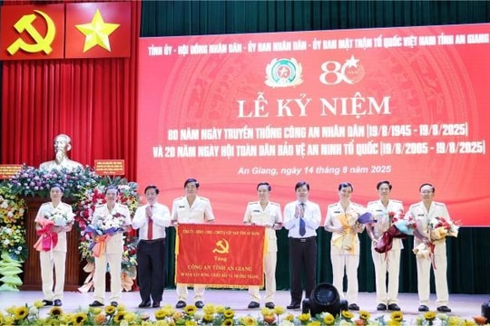 Nỗ lực xây dựng "thế trận lòng dân" bảo vệ an ninh Tổ quốc ở biên giới Tây Nam