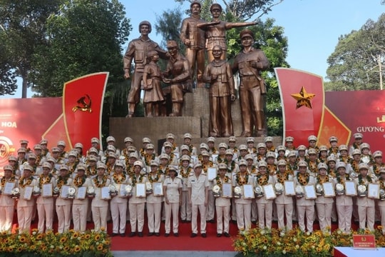 Công an TP. Hồ Chí Minh vinh danh 80 gương điển hình tiên tiến