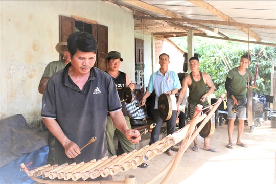 Về làng trải nghiệm nét văn hóa truyền thống