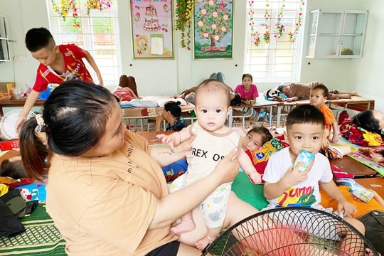 Đón bão tại vị trí tránh trú tạm thời