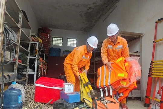Tổng Công ty Điện lực miền Bắc chủ động ứng phó, quyết liệt khắc phục lưới điện sau bão số 5