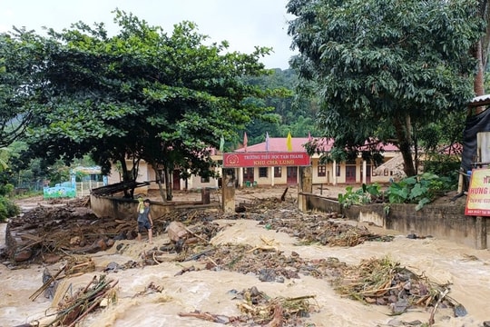 Xã biên giới Tam Thanh bị cô lập nhiều ngày do mưa lũ, hàng trăm học sinh nguy cơ không được khai giảng đúng lịch