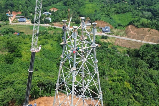 Ghi trên công trường dự án đường dây 500kV Lào Cai - Vĩnh Yên