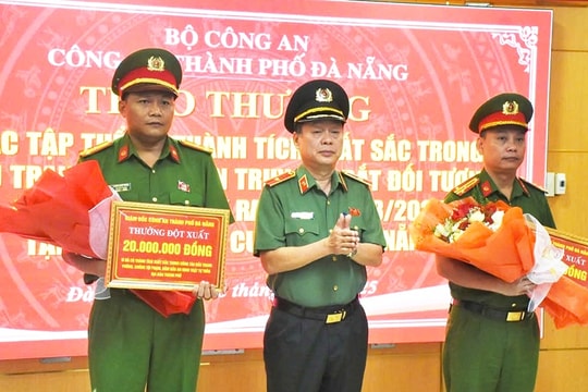 Khen thưởng các đơn vị phá án nhanh vụ cướp tiệm vàng ở Đà Nẵng