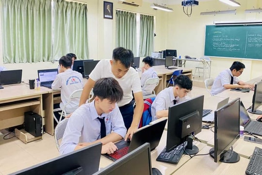 Trái ngọt từ nghị lực và đam mê của cậu học trò người Sán Dìu ở Quảng Ninh