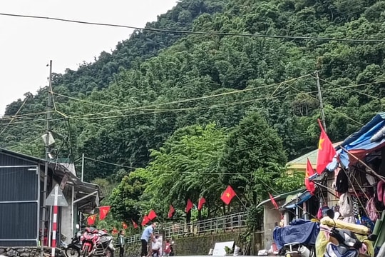 Tết Độc lập trên “cổng trời” Mường Lống