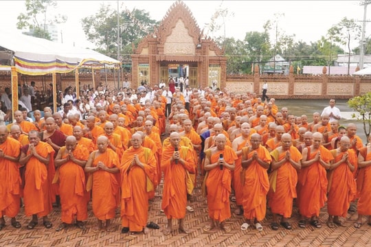 Những “ngọn lửa thiêng” cháy mãi trong lòng dân tộc