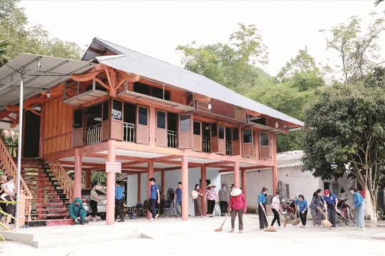Hành trình nhân văn  kết nối ý Đảng, lòng Dân