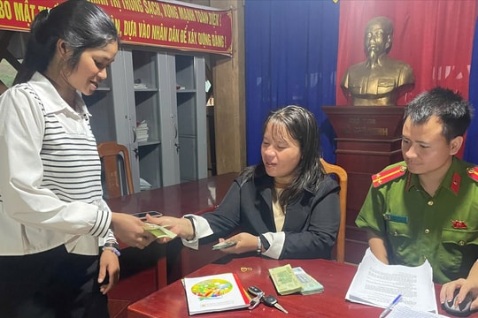 Quảng Ngãi: Đến từng thôn, làm việc đến tối, trao tận tay quà Quốc khánh 2/9 cho đồng bào DTTS