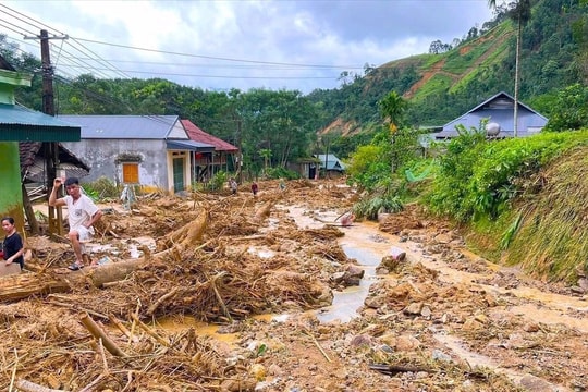 Thanh Hóa khẩn cấp hỗ trợ hai xã vùng biên thiệt hại nặng sau bão số 5