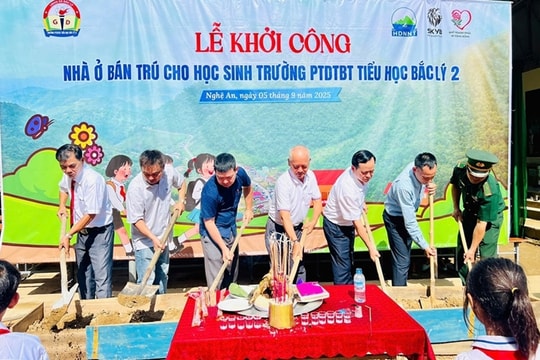 Hội Doanh nghiệp Nghệ Tĩnh ở TP. Hồ Chí Minh hỗ trợ xây dựng nhà ở bán trú cho học sinh vùng DTTS