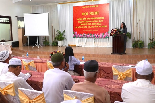 Hướng dẫn đồng bào Chăm An Giang hoạt động tôn giáo đúng quy định pháp luật