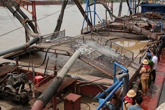 Ninh Bình: Phạt hơn 170 triệu đồng đối tượng khai thác cát trái phép