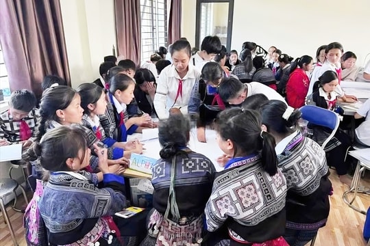 Đồng hành, trao quyền và nuôi dưỡng khát vọng cho nữ sinh dân tộc thiểu số