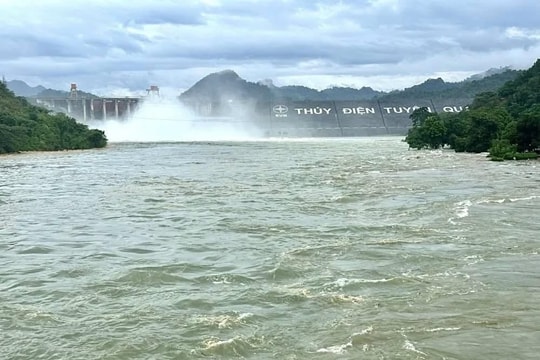 Điều chỉnh phương án vận hành hồ Thủy điện Tuyên Quang, tạm thời chưa mở cửa xả đáy thứ 8