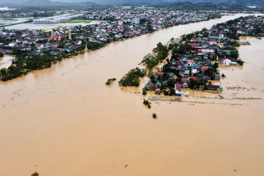 Bão số 10 (Bualoi) tàn phá hàng trăm nghìn ngôi nhà, hơn 100 người thương vong và mất tích