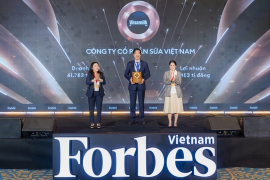 Top 1 trong 25 thương hiệu dẫn đầu 2025 của Forbers Việt Nam gọi tên Vinamilk