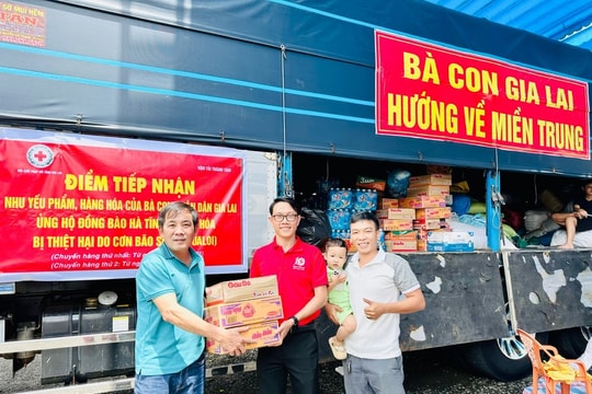 Người dân Gia Lai hướng về đồng bào vùng lũ