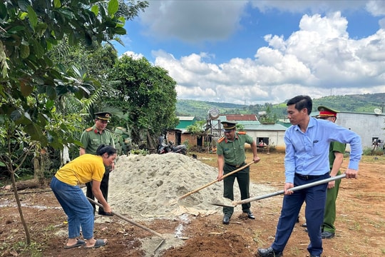 Công an tỉnh Lâm Đồng khởi công xây dựng 49 căn nhà ở cho hộ nghèo vùng  DTTS