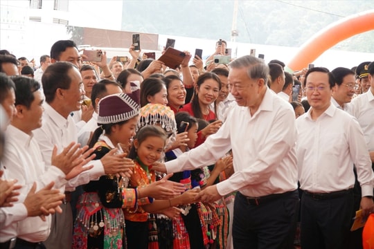Tổng Bí thư Tô Lâm: Đây là ngôi trường của con em mình, bà con mình nên phải cùng nhau giữ gìn, vun đắp