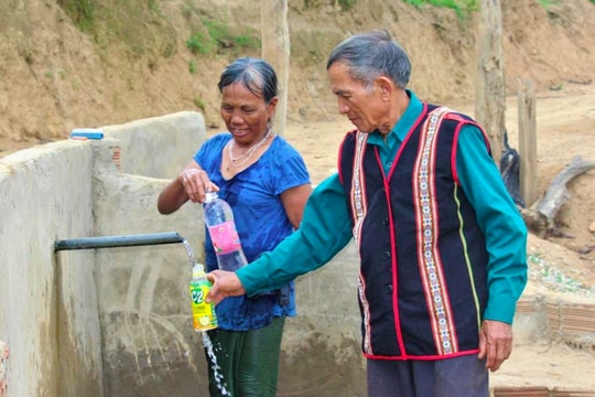 Người có uy tín Quảng Ngãi: Nhiều cách làm hay để tuyên truyền, vận động Nhân dân