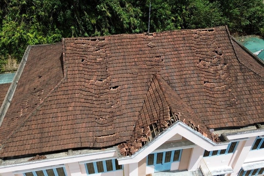 Liên tiếp 9 trận động đất trong sáng nay ở Quảng Ngãi,  trận mạnh nhất có độ lớn 4.2 làm cả vùng tâm chấn rung lắc mạnh