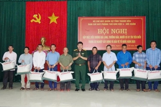 Già làng nói dân bản nghe, Già làng làm dân bản theo