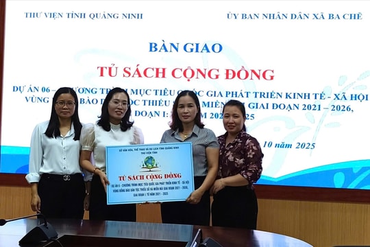 Bàn giao tủ sách cộng đồng cho xã vùng cao Ba Chẽ