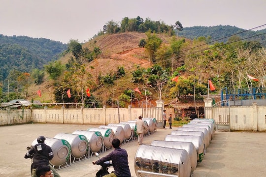Giải “cơn khát” cho đồng bào DTTS Nghệ An