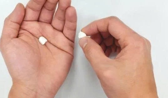 Bẻ thuốc cho dễ uống – thói quen nguy hiểm tiềm ẩn