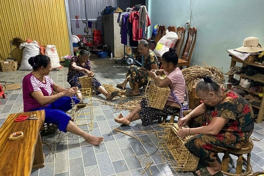 Nghệ An: Nhiều cái khó trong đào tạo nghề và giải quyết việc làm cho đồng bào DTTS