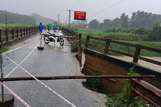 Thủ tướng chỉ đạo tập trung phòng, tránh, ứng phó mưa lũ, ngập lụt tại Trung Trung Bộ