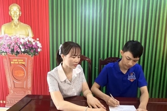 Tự hào tuổi trẻ Thọ Bình với những lá đơn tình nguyện nhập ngũ