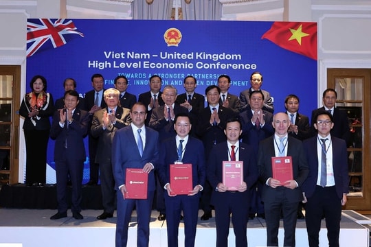 Tổng Bí thư Tô Lâm chứng kiến Lễ trao thỏa thuận hợp tác Việt Nam - Anh