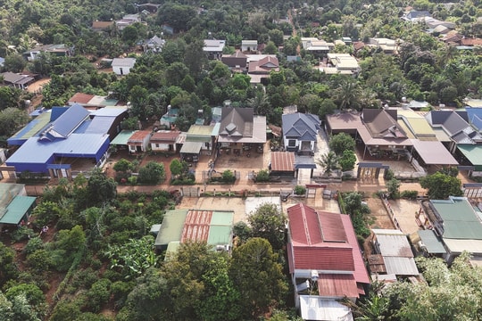 Buôn tỷ phú trên miền đất đỏ