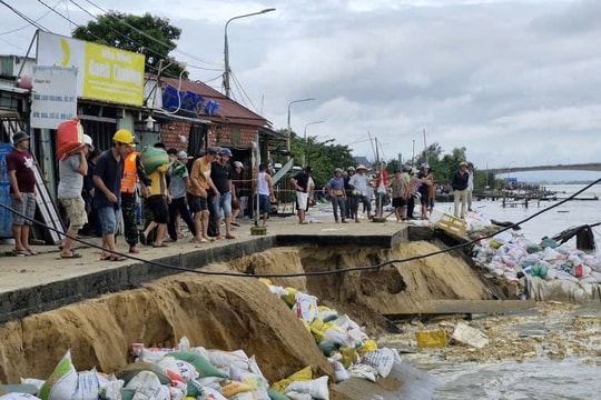 Hỗ trợ khẩn cấp 100 tỷ đồng cho TP. Đà Nẵng khắc phục thiệt hại do mưa lũ