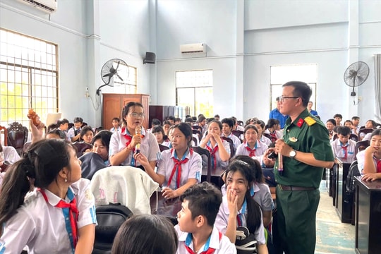 An Giang: Gần 500 em học sinh được tuyên truyền pháp luật qua hoạt động trực quan