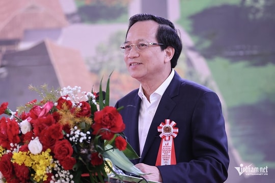 Bộ trưởng Đào Ngọc Dung: Để ngôi trường là mái nhà chung của con em đồng bào